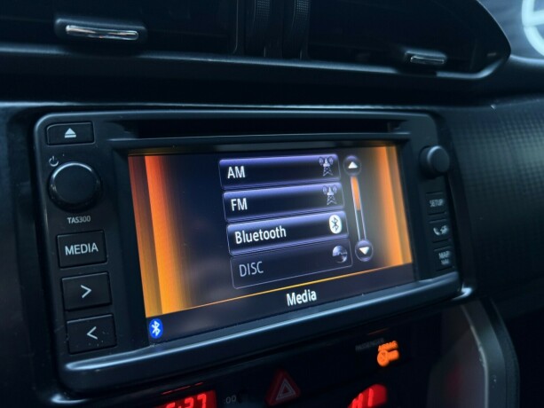 toyota-gt86-bensin-2012-big-18