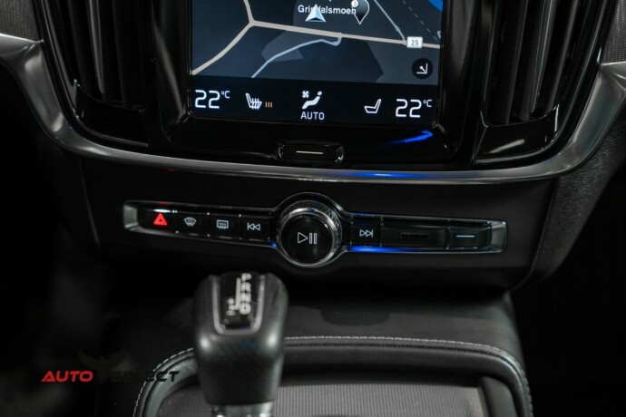 volvo-v90-diesel-2017-big-37