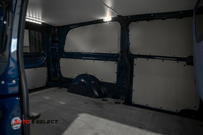 mercedes-benz-vito-diesel-2016-big-15