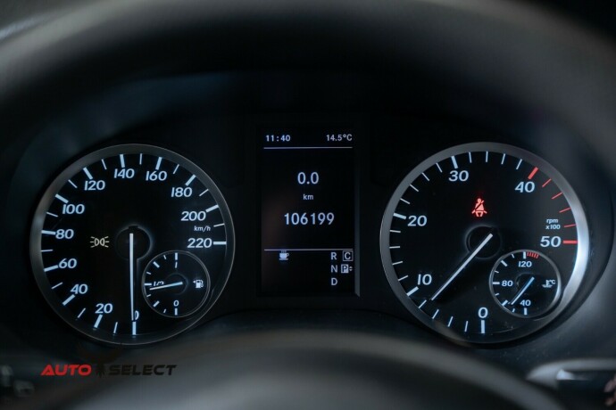 mercedes-benz-vito-diesel-2016-big-28