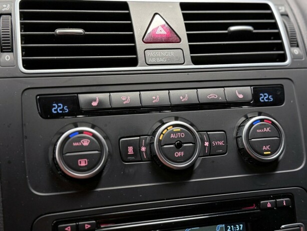 volkswagen-touran-diesel-2013-big-21