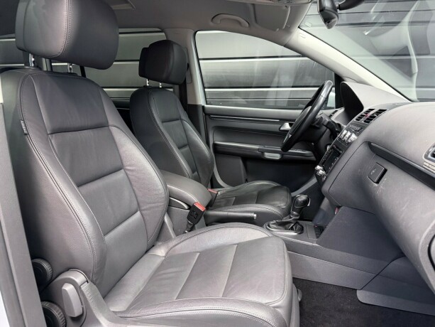 volkswagen-touran-diesel-2013-big-14