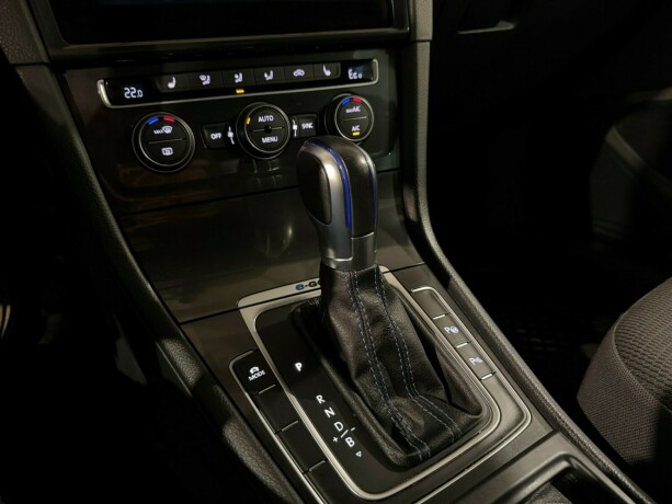 volkswagen-golf-elektrisitet-2019-big-21