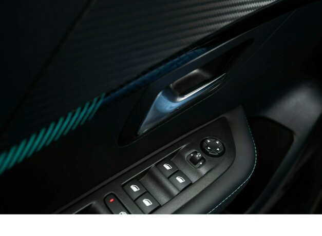 peugeot-208-elektrisitet-2022-big-21