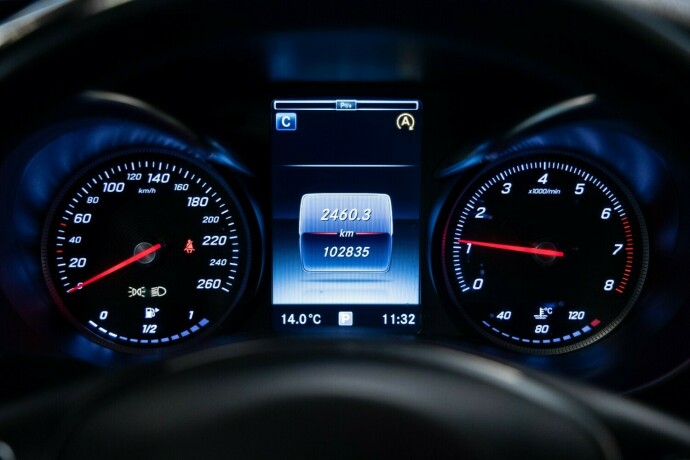 mercedes-benz-c-klasse-bensin-2015-big-11