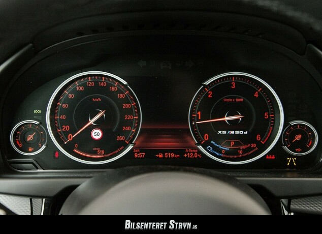 bmw-x5-m-diesel-2017-big-17