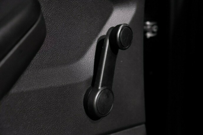 ford-focus-bensin-2016-big-11