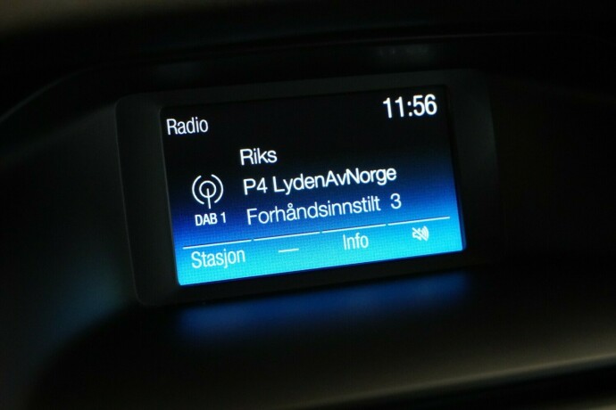 ford-focus-bensin-2016-big-14