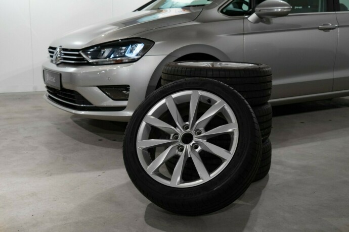 volkswagen-golf-sportsvan-bensin-2017-big-24