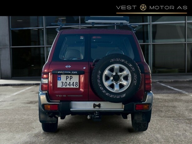 nissan-patrol-diesel-1998-big-5