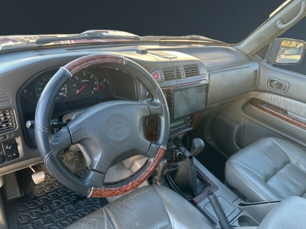 nissan-patrol-diesel-1998-big-10