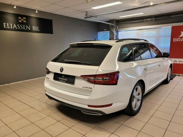 skoda-superb-bensin-2017-big-6