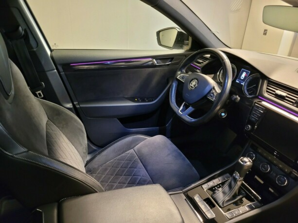 skoda-superb-bensin-2017-big-15