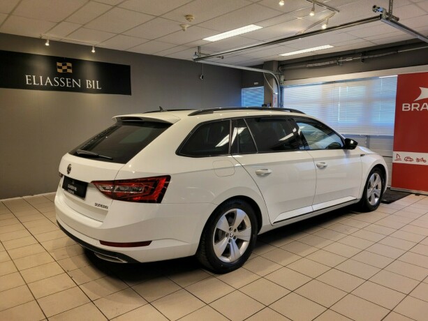 skoda-superb-bensin-2017-big-5