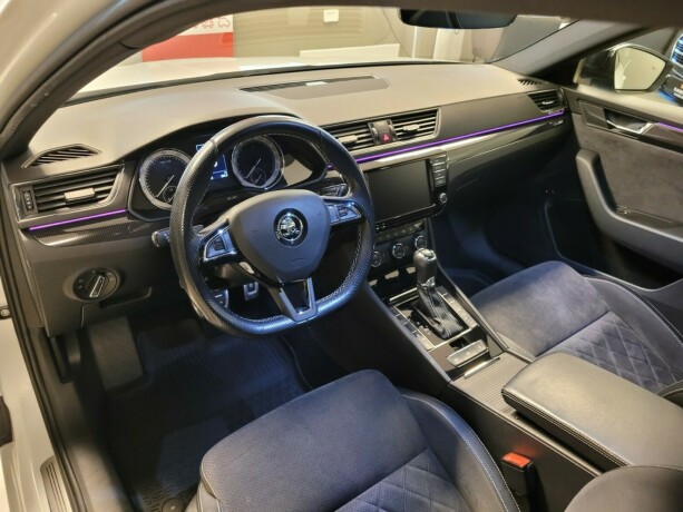 skoda-superb-bensin-2017-big-27
