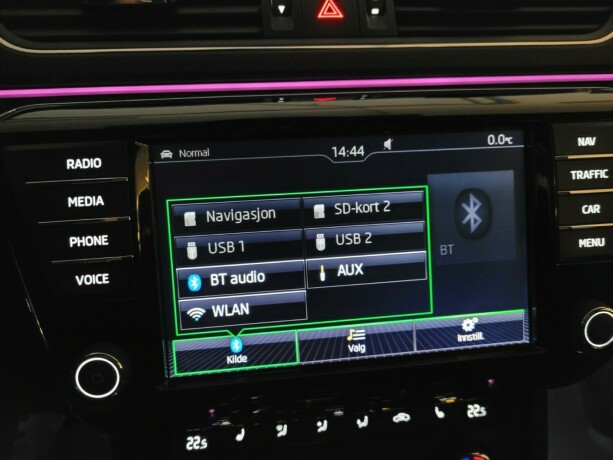 skoda-superb-bensin-2017-big-35