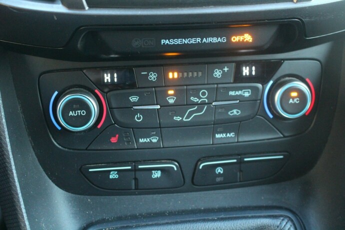 ford-transit-connect-diesel-2019-big-10