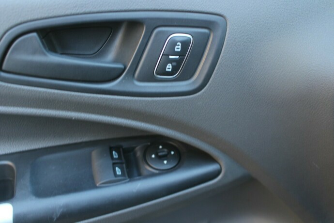 ford-transit-connect-diesel-2019-big-6