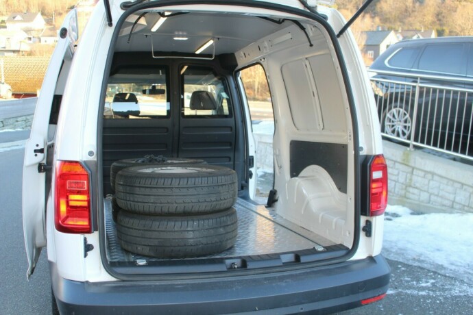 volkswagen-caddy-maxi-diesel-2018-big-6