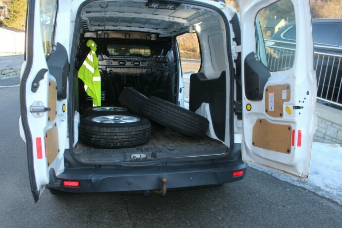 ford-transit-connect-diesel-2018-big-4