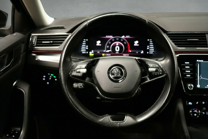 skoda-superb-plug-in-petrol-2021-big-11