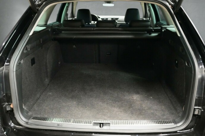 skoda-superb-plug-in-petrol-2021-big-18