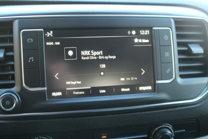 opel-vivaro-diesel-2020-big-13