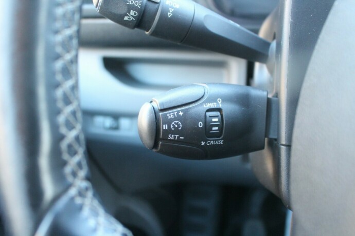 opel-vivaro-diesel-2020-big-10