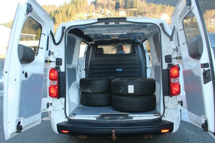 opel-vivaro-diesel-2020-big-4