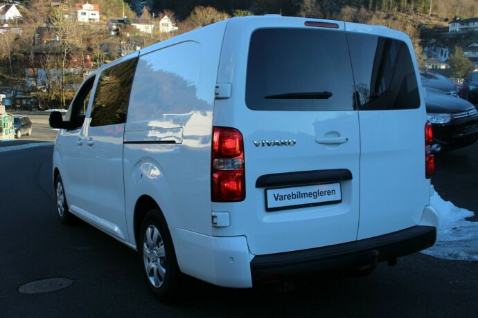 opel-vivaro-diesel-2020-big-2