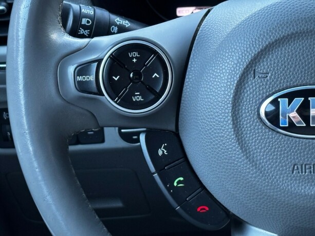 kia-soul-elektrisitet-2015-big-26