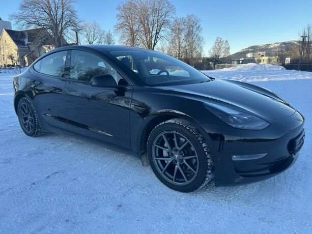 tesla-model-3-elektrisitet-2022-big-9