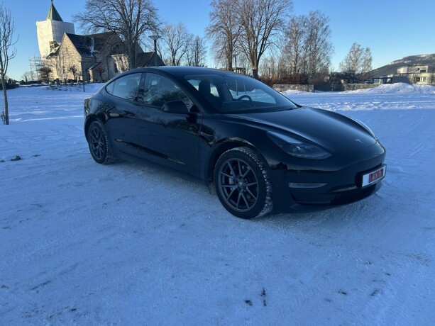 tesla-model-3-elektrisitet-2022-big-8