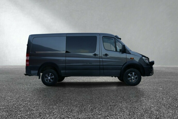 mercedes-benz-sprinter-diesel-2018-big-6