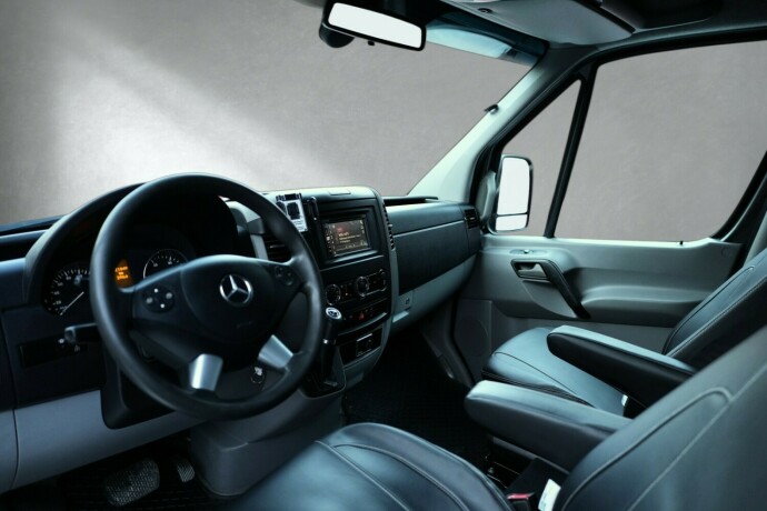 mercedes-benz-sprinter-diesel-2018-big-12