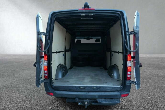 mercedes-benz-sprinter-diesel-2018-big-3