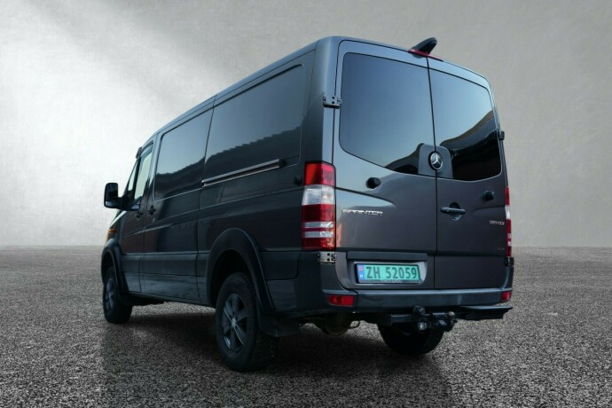 mercedes-benz-sprinter-diesel-2018-big-2