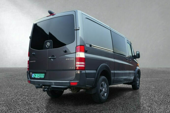 mercedes-benz-sprinter-diesel-2018-big-4