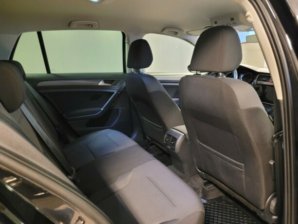 volkswagen-golf-elektrisitet-2019-big-16