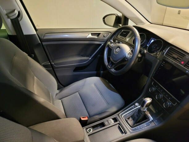 volkswagen-golf-elektrisitet-2019-big-15