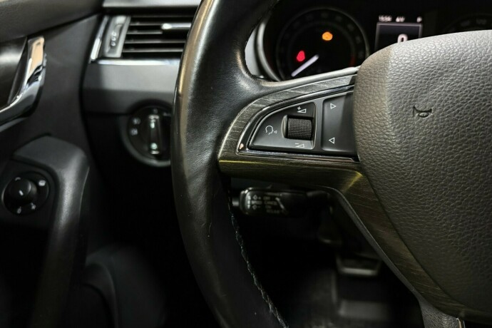 skoda-octavia-diesel-2017-big-20