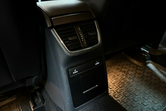 skoda-octavia-diesel-2017-big-36