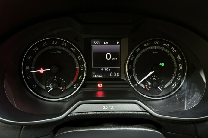 skoda-octavia-diesel-2017-big-19