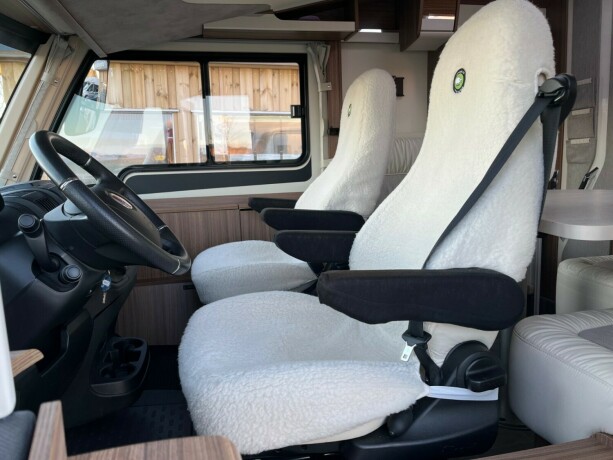 eura-mobil-il-720-eb-2-enkle-senger-senkeseng-automat-23-150hk-alde-vannb197ren-varme-amp-varmeveksler-diesel-2018-big-13