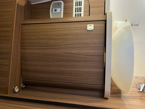 eura-mobil-il-720-eb-2-enkle-senger-senkeseng-automat-23-150hk-alde-vannb197ren-varme-amp-varmeveksler-diesel-2018-big-62