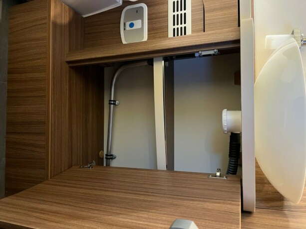 eura-mobil-il-720-eb-2-enkle-senger-senkeseng-automat-23-150hk-alde-vannb197ren-varme-amp-varmeveksler-diesel-2018-big-63