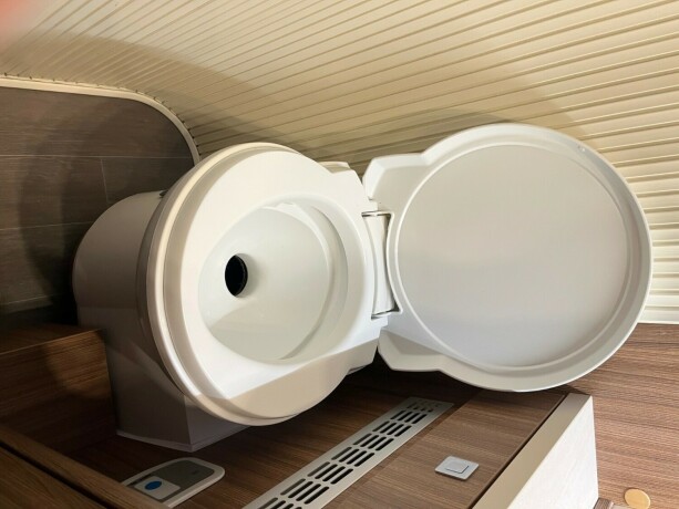 eura-mobil-il-720-eb-2-enkle-senger-senkeseng-automat-23-150hk-alde-vannb197ren-varme-amp-varmeveksler-diesel-2018-big-57