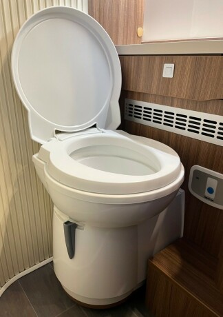 eura-mobil-il-720-eb-2-enkle-senger-senkeseng-automat-23-150hk-alde-vannb197ren-varme-amp-varmeveksler-diesel-2018-big-58