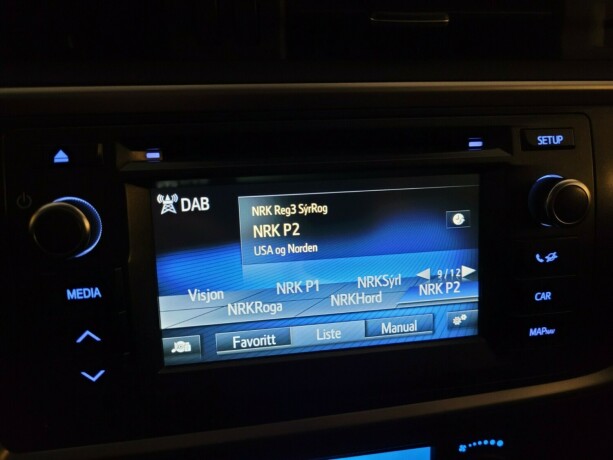 toyota-auris-elektrisitetbensin-2015-big-26