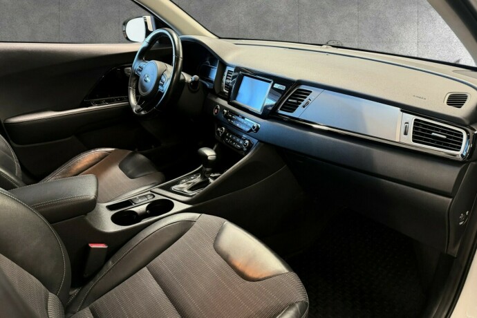 kia-niro-elektrisitetbensin-2018-big-7